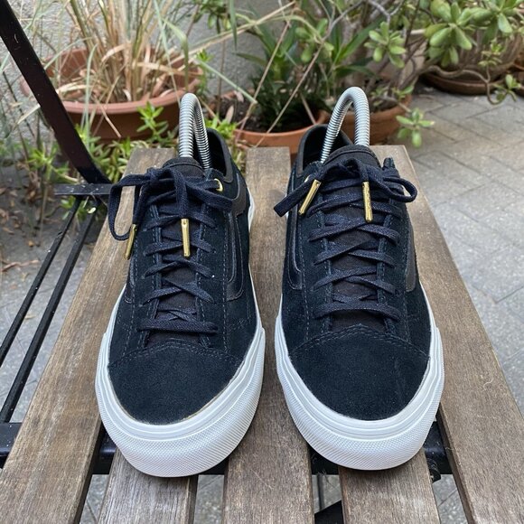 Vans Old Skool Low Skate Shoes Women's 7.5 Men's 6 Black Suede Gold Lace Aglets - Picture 2 of 12